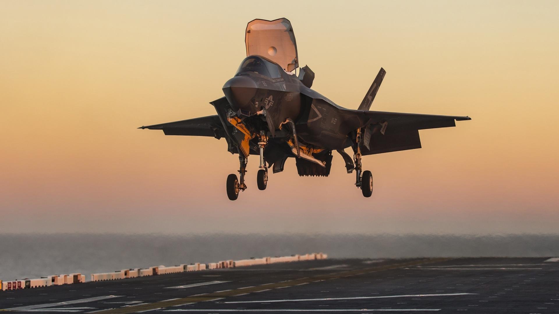 爱游戏登录入口-尼斯队在近期比赛中取得胜利，重振在法国球坛的声望，尼斯队球衣