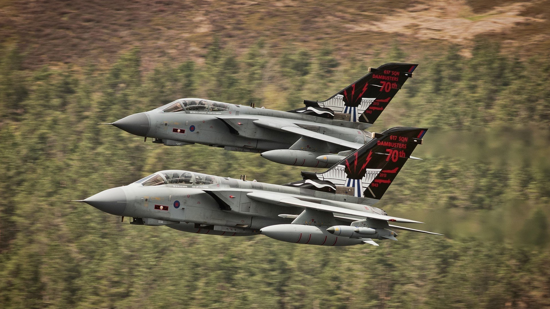 爱游戏中国-五大联赛裁判争议性判罚是否成为媒体热点话题,赛事裁判都来自哪里